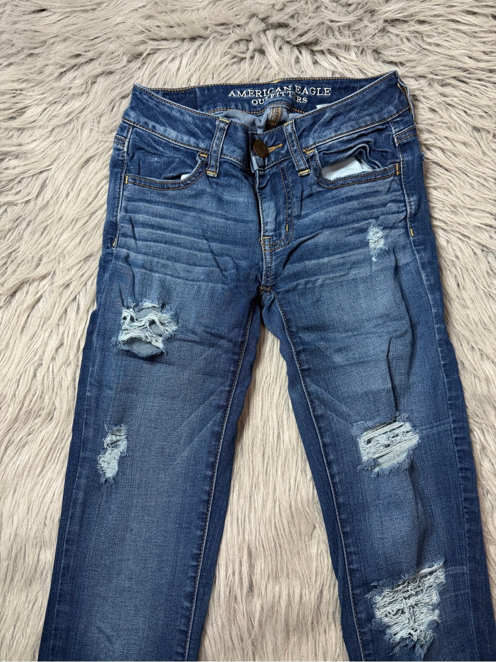 American Eagle Outfitters Women's Distressed Blue Skinny Jeans
